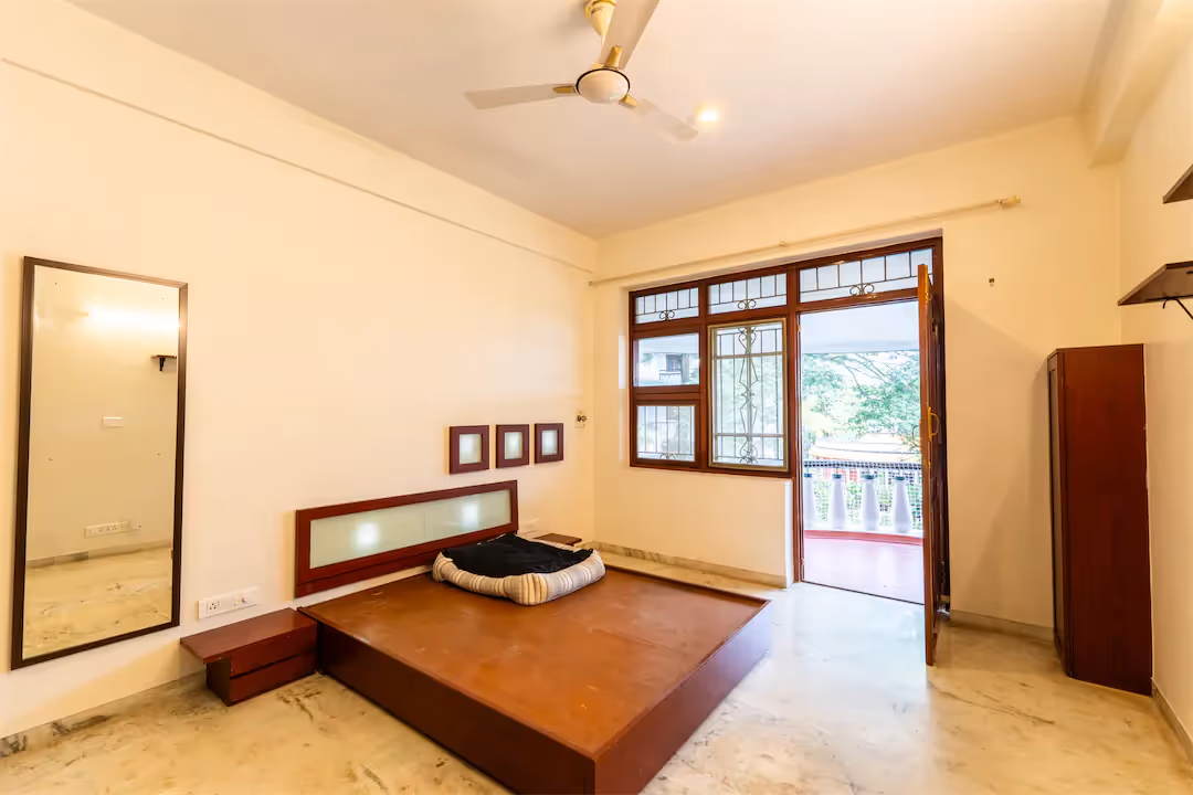 Green, Domlur - Main