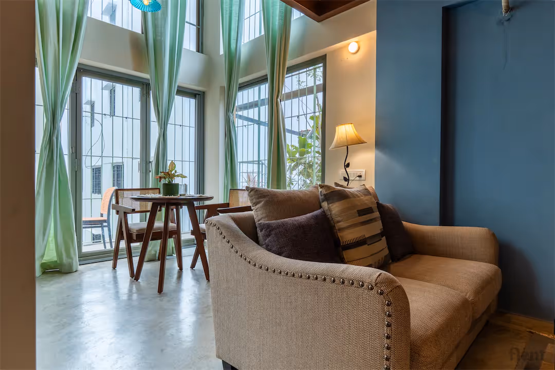 Maison One, BTM Lake - Main