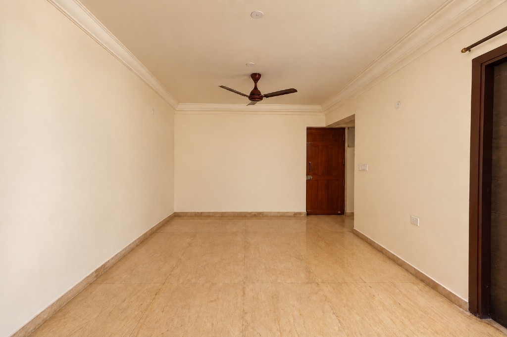Before Flent transformation - empty room